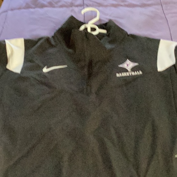Nike, Furman Blk, Basketball Windbreaker, jacket - Picture 3 of 5